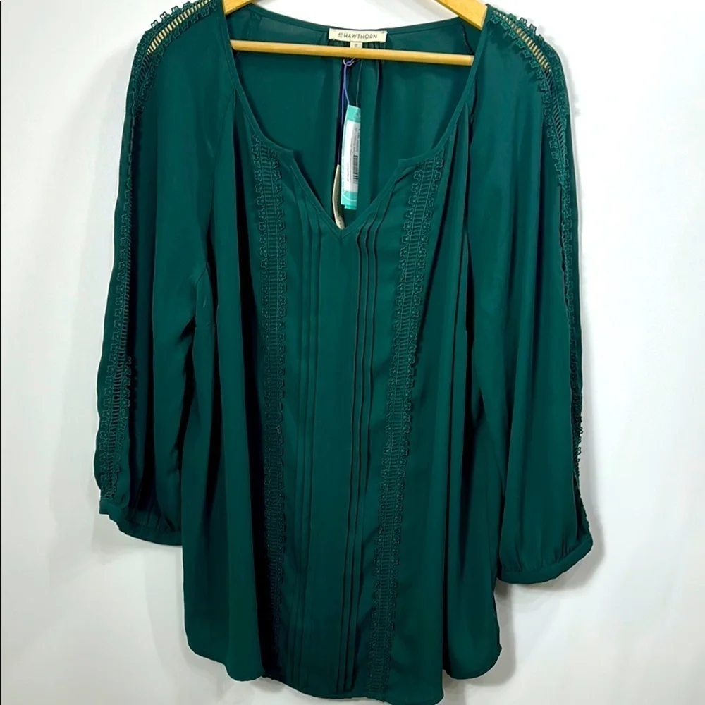 41 Hawthorne Fillmore crochet detail blouse dark green size 2X. NWT.